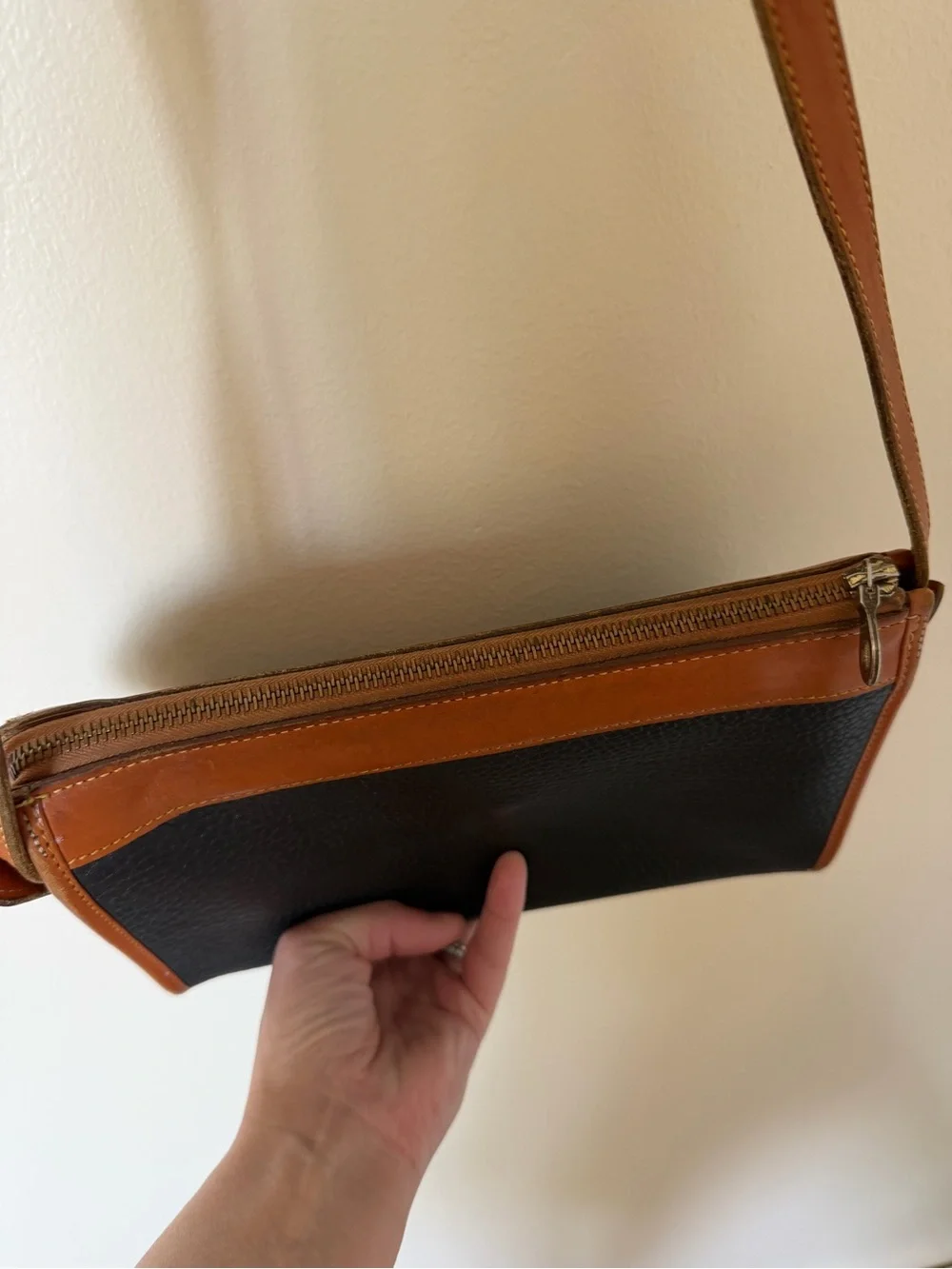 DOONEY & BOURKE Vintage Pebbled All-Weather Black & Brown Crossbody Insert Card